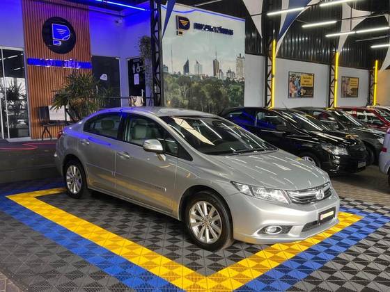 HONDA CIVIC 2.0 LXR 16V FLEX 4P AUTOMÁTICO HONDA CIVIC 2.0 LXR 16V FLEX 4P AUTOMÁTICO